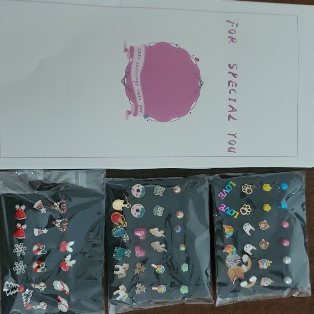 32 pack of earrings